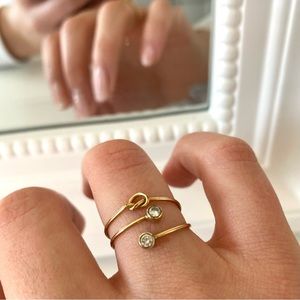 Set of 2 Dainty‎ Gold Rings